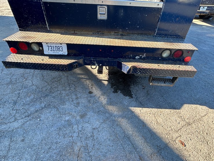 2016-gmc-3500-image-18