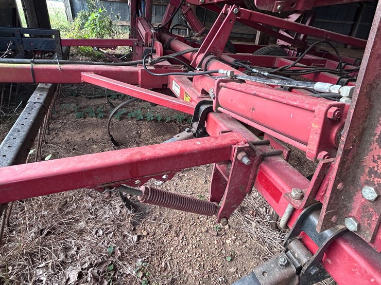 #74-•-case-4300-field-cultivator-image-31