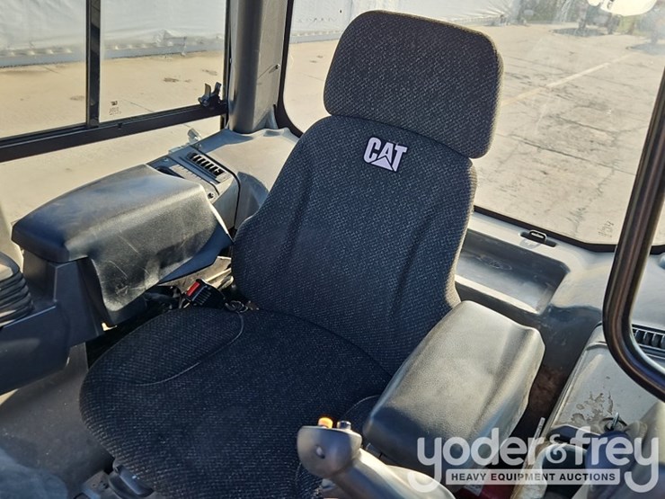 2019-caterpillar-d5k2-lgp-image-29
