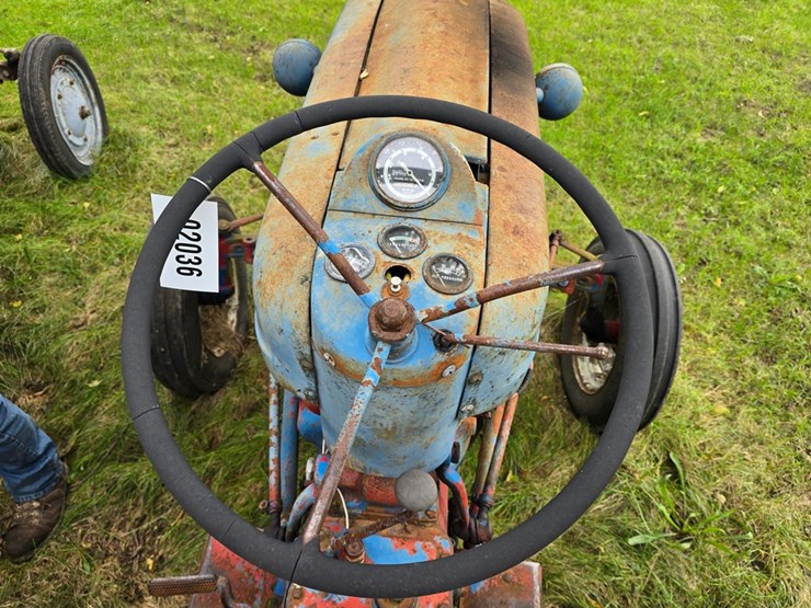 ford-800-image-15