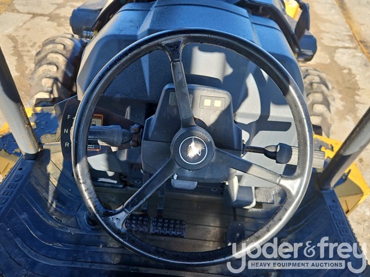 2016-deere-310sl-image-33