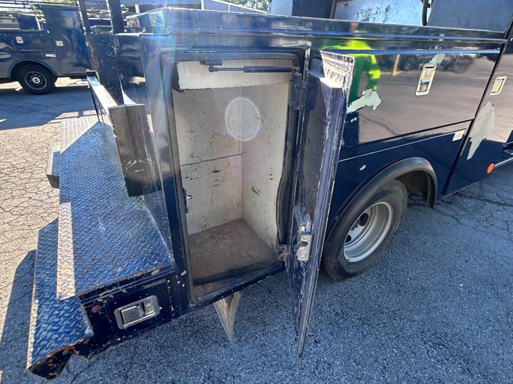 2017-gmc-3500-image-20