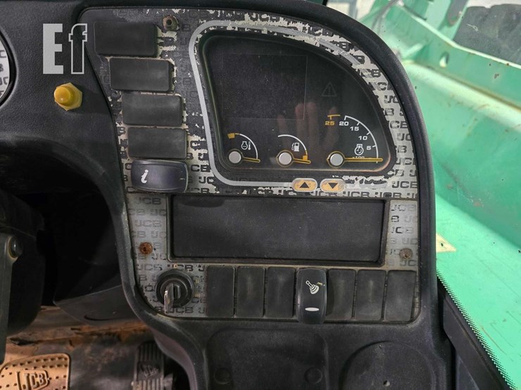 2017-jcb-509-42-image-18