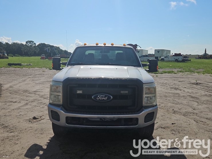 2014-ford-f350-xl-image-9