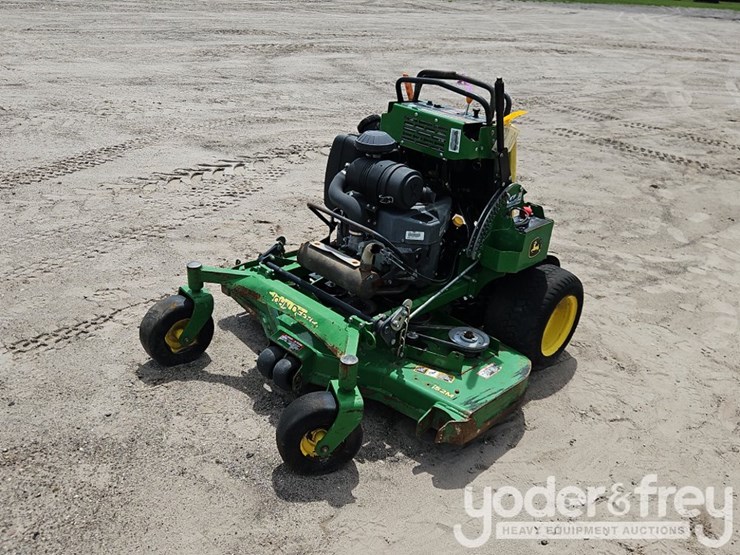 2019-john-deere-652m-image-1