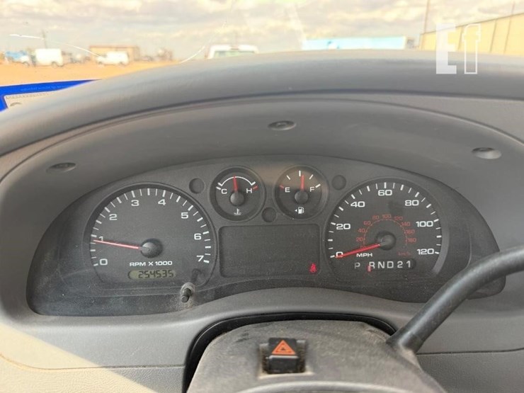 2011-ford-ranger-image-11