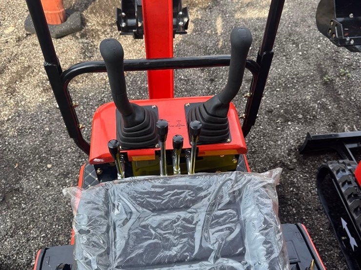 new-sd-lanch-co-mini-excavator-model-me15-image-6