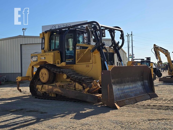 2016-caterpillar-d6t-xl-image-2