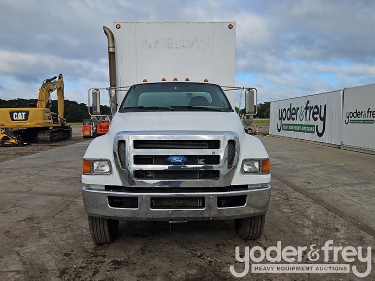 2008-ford-f750-image-10