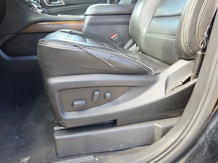 2019-gmc-yukon-image-55