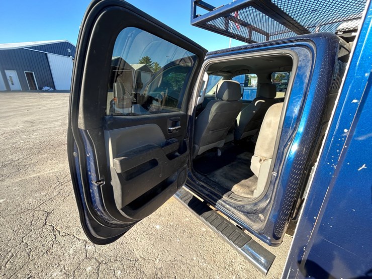 2016-gmc-3500-image-46