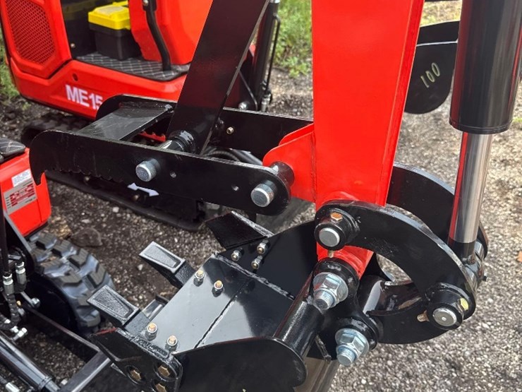 new-sd-lanch-co-mini-excavator-model-me15-image-3