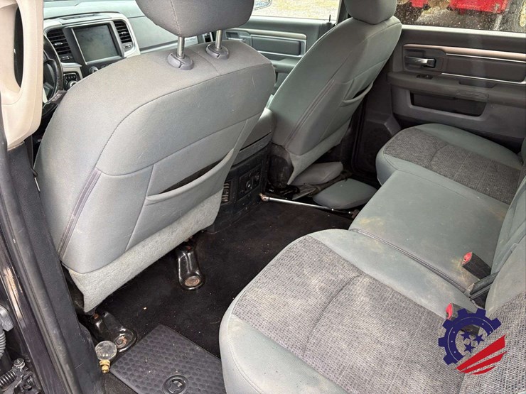 2016-dodge-1500-image-53