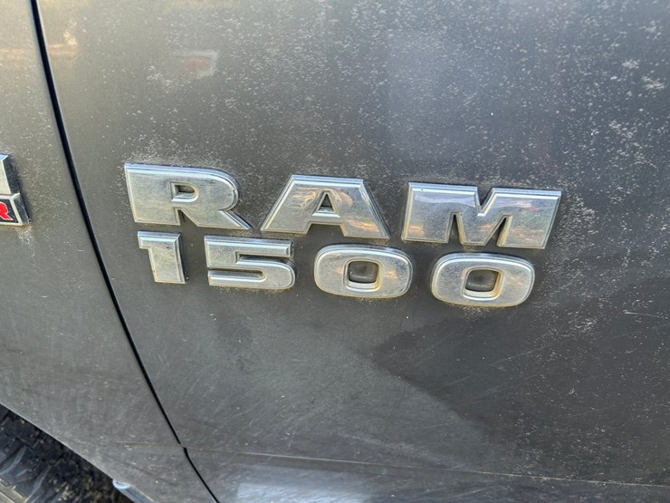 2013-dodge-1500-image-27