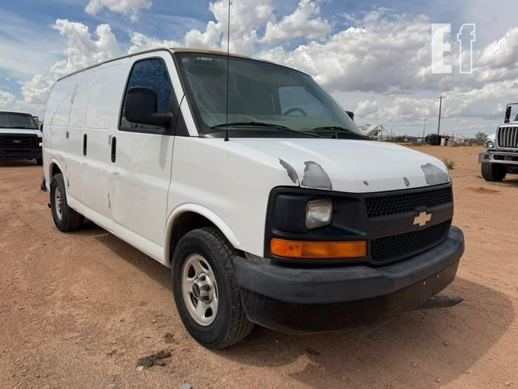 2005-chevrolet-express-1500-image-2