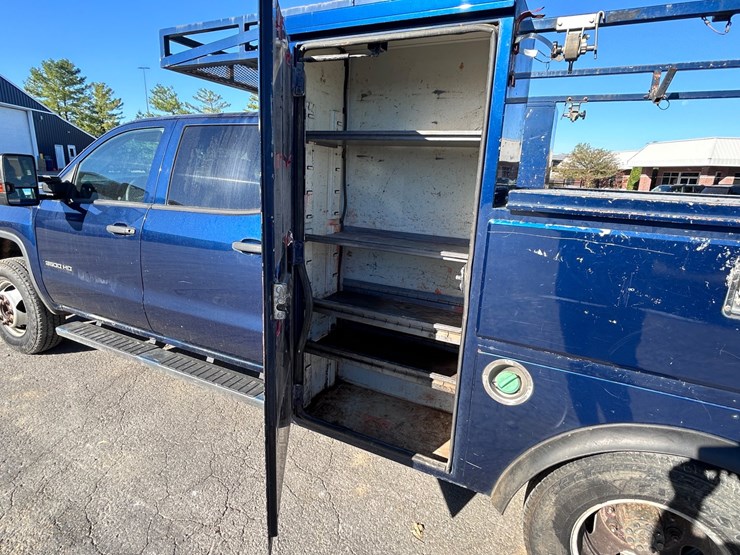 2017-gmc-3500-image-14