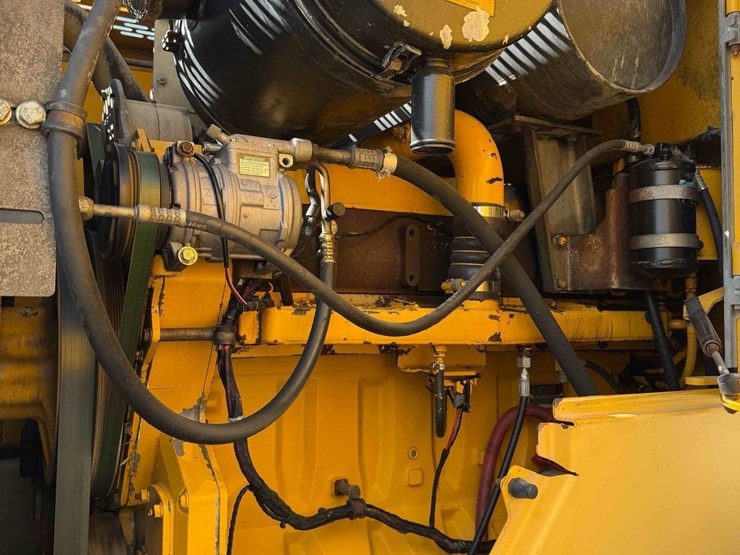 deere-744h-image-16