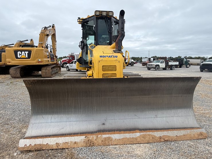 2018-komatsu-d51pxi-24-image-18