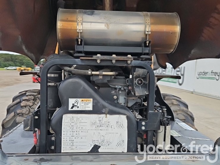 2018-case-621g-image-23