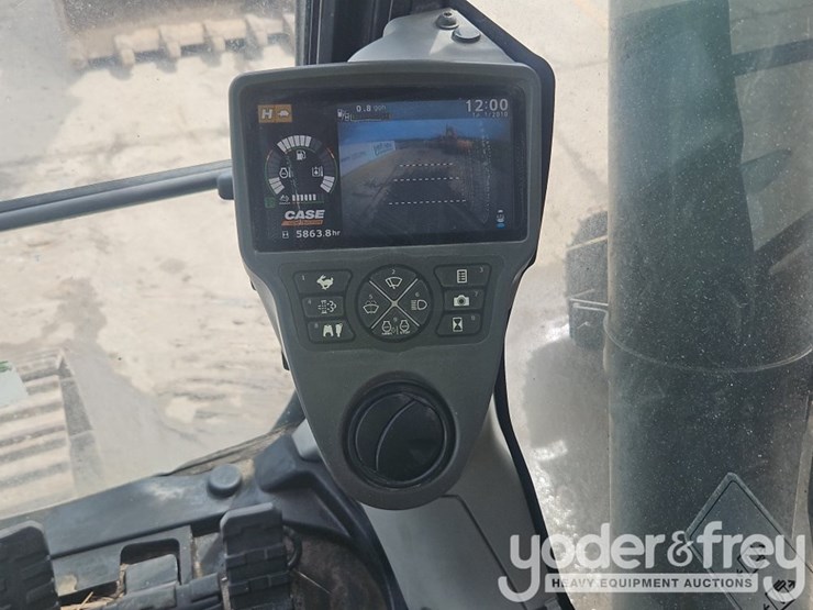 2018-case-cx250d-image-40