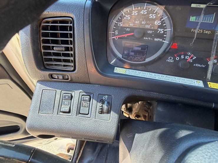2016-hino-338-image-74