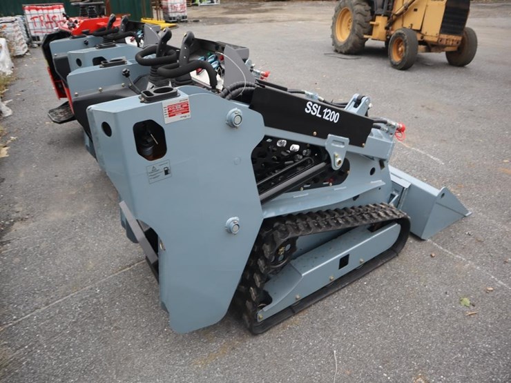 ssl-1200-mini-skidsteer-image-7