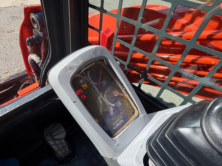 kubota-svl90-2-image-33