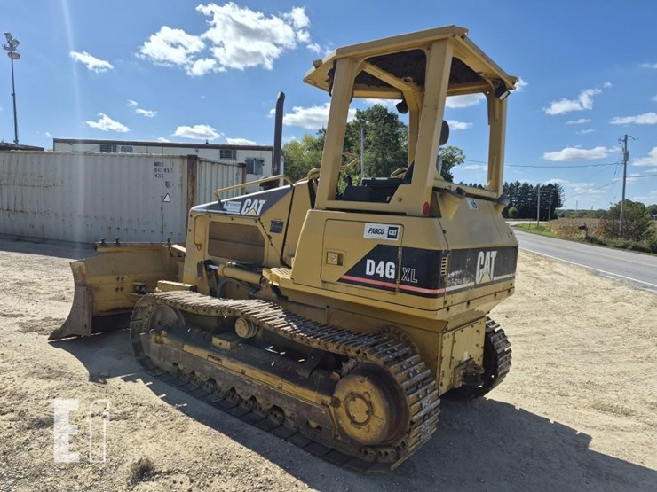 2003-caterpillar-d4g-xl-image-2