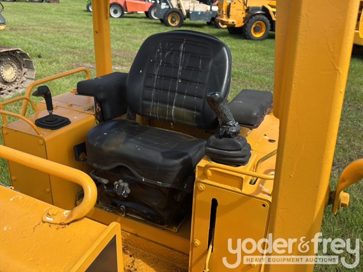 caterpillar-d5c-lgp-image-24