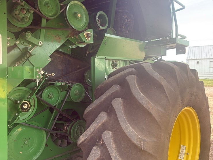 2012-john-deere-s550-image-8