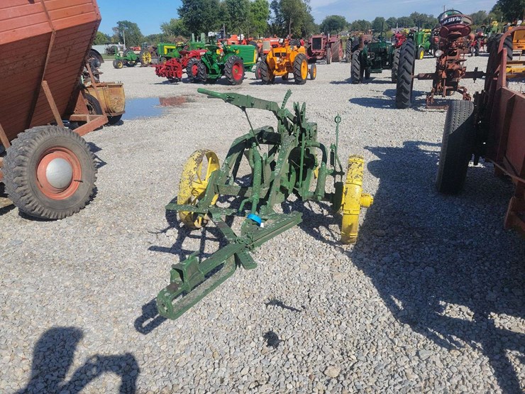 john-deere-two-bottom-plow-image-7