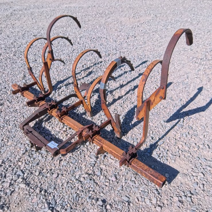 #2083 • ALLIS CHALMERS 3 Point Cultivator