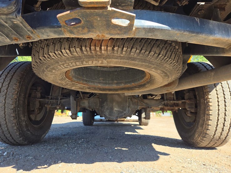 2015-ford-f350-image-30