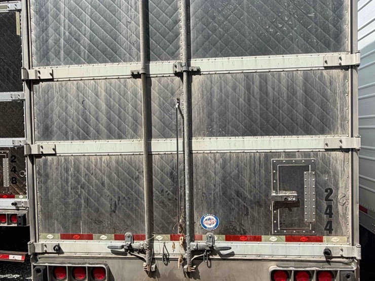 2017-utility-reefer-trailer-image-4