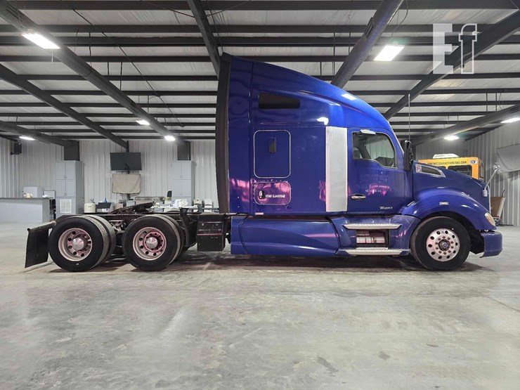 2016-kenworth-t680-image-6