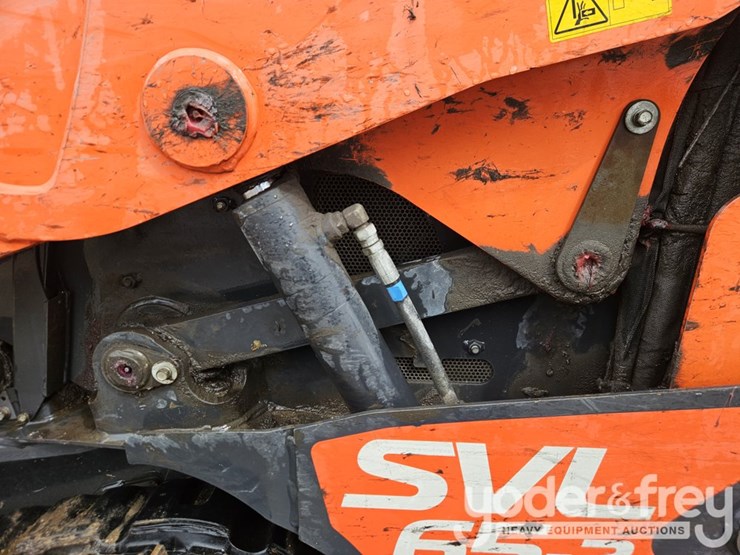 2023-kubota-svl65-2-image-22