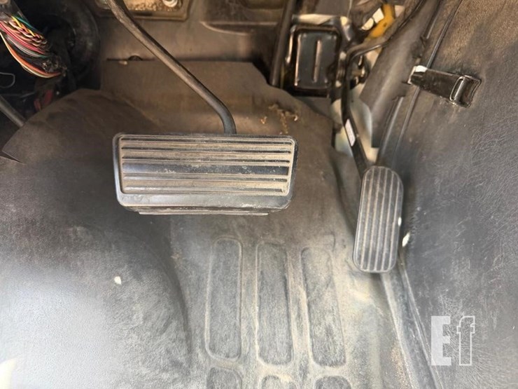 2004-chevrolet-express-1500-image-11