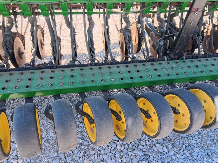 john-deere-450-image-29