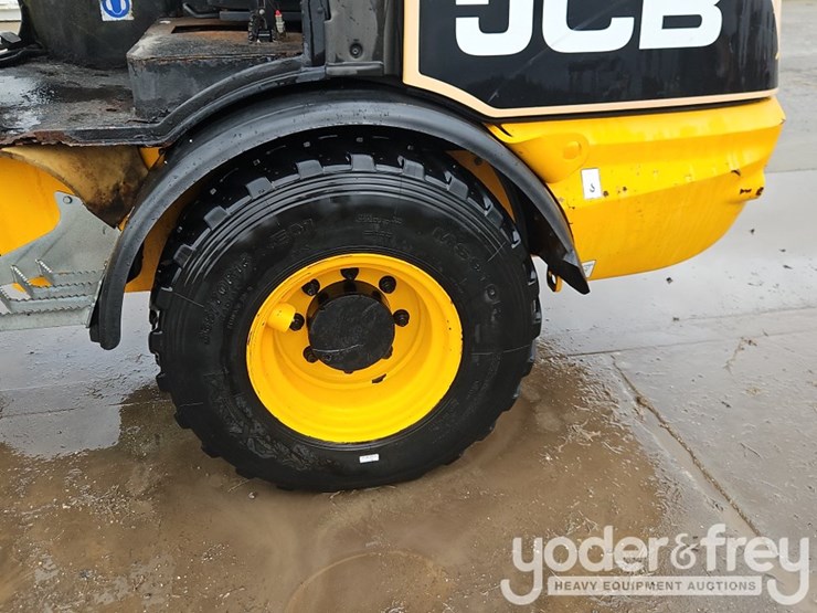 2012-jcb-406b-image-18