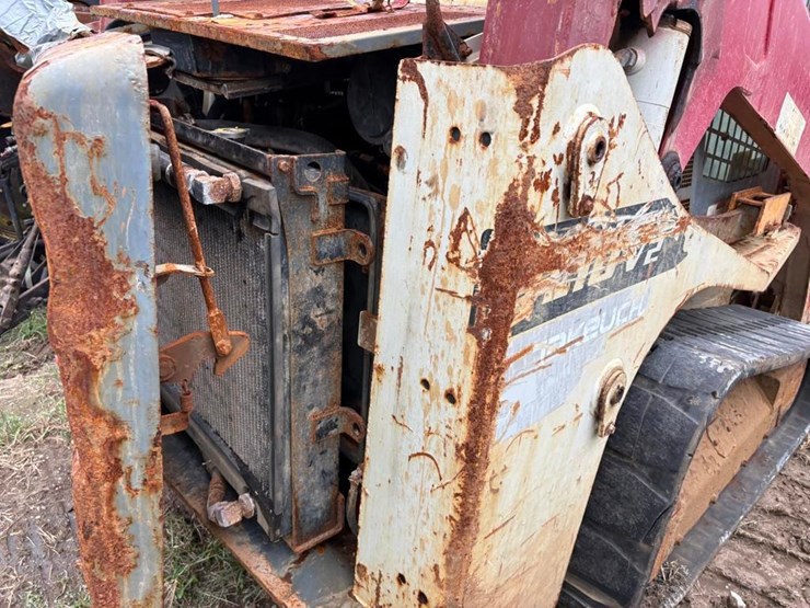 takeuchi-tl10v2-image-11