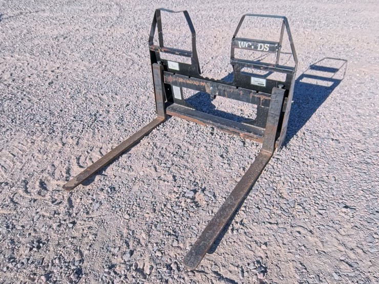 #2097-•-woods-2200-pallet-forks-image-1