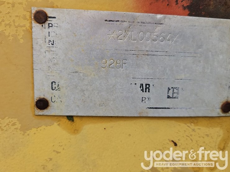 caterpillar-928f-image-23