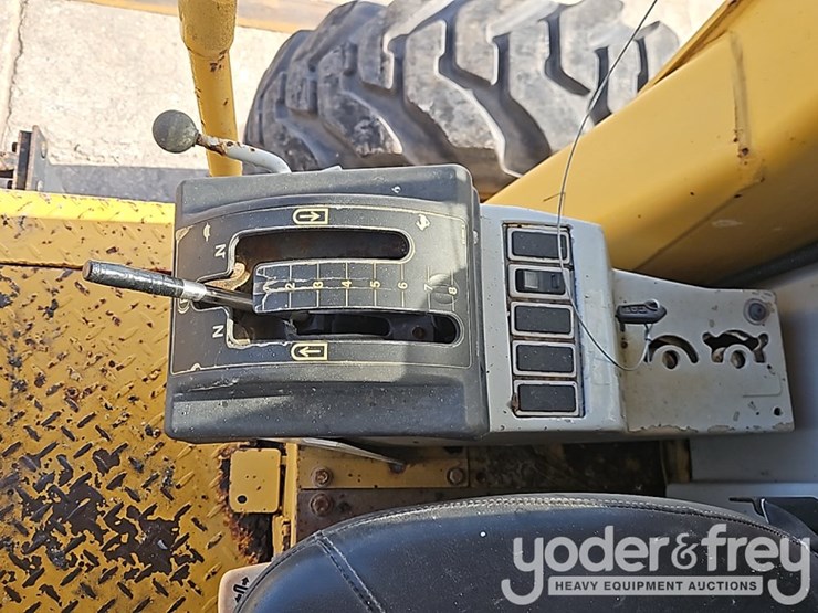 caterpillar-120h-image-28