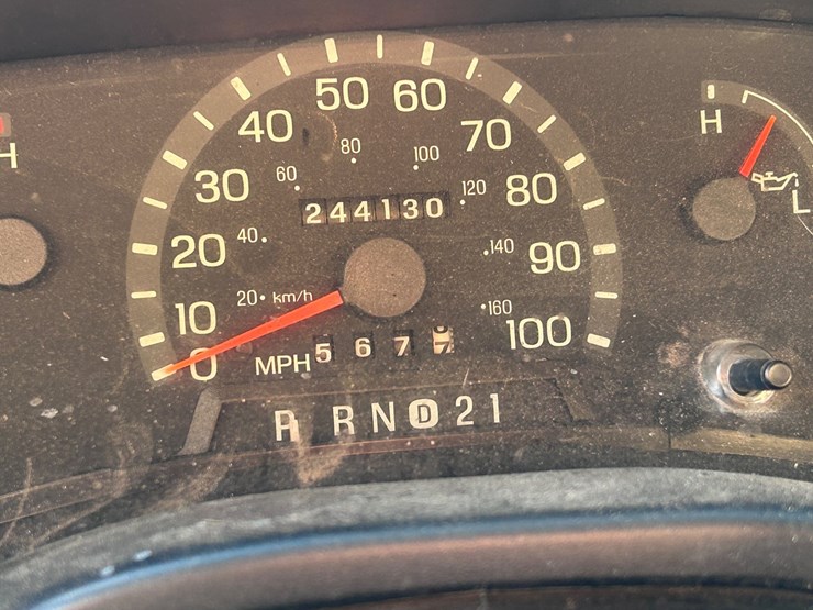 1999-ford-e250-image-30
