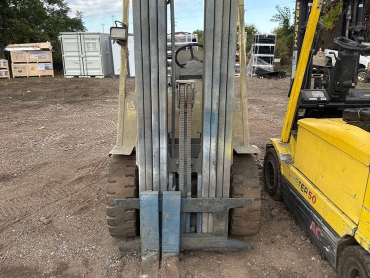 hyster-quad-mast-lp-pneumatic-forkift-model-50-image-9