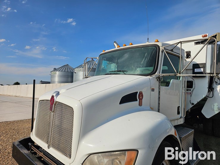 2013-kenworth-t370-image-10