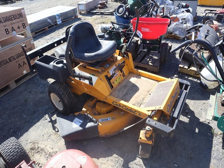 cub-cadet-zero-turn-mower-image-2