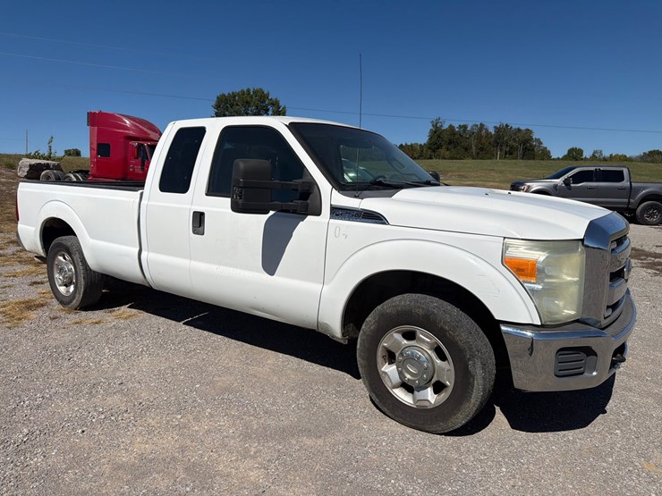 2011-ford-f250-xlt-image-3