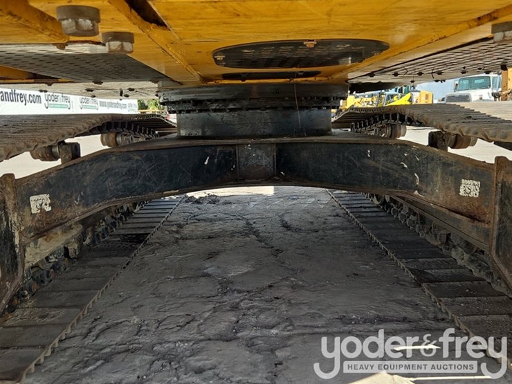 2019-deere-210g-image-28