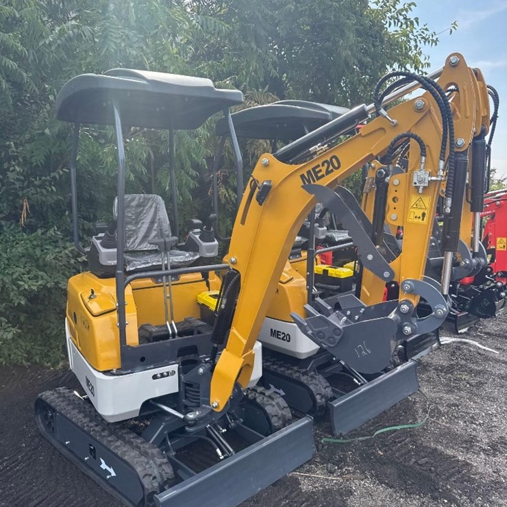 New SD Lanch Co DIESEL Mini Excavator Model ME20